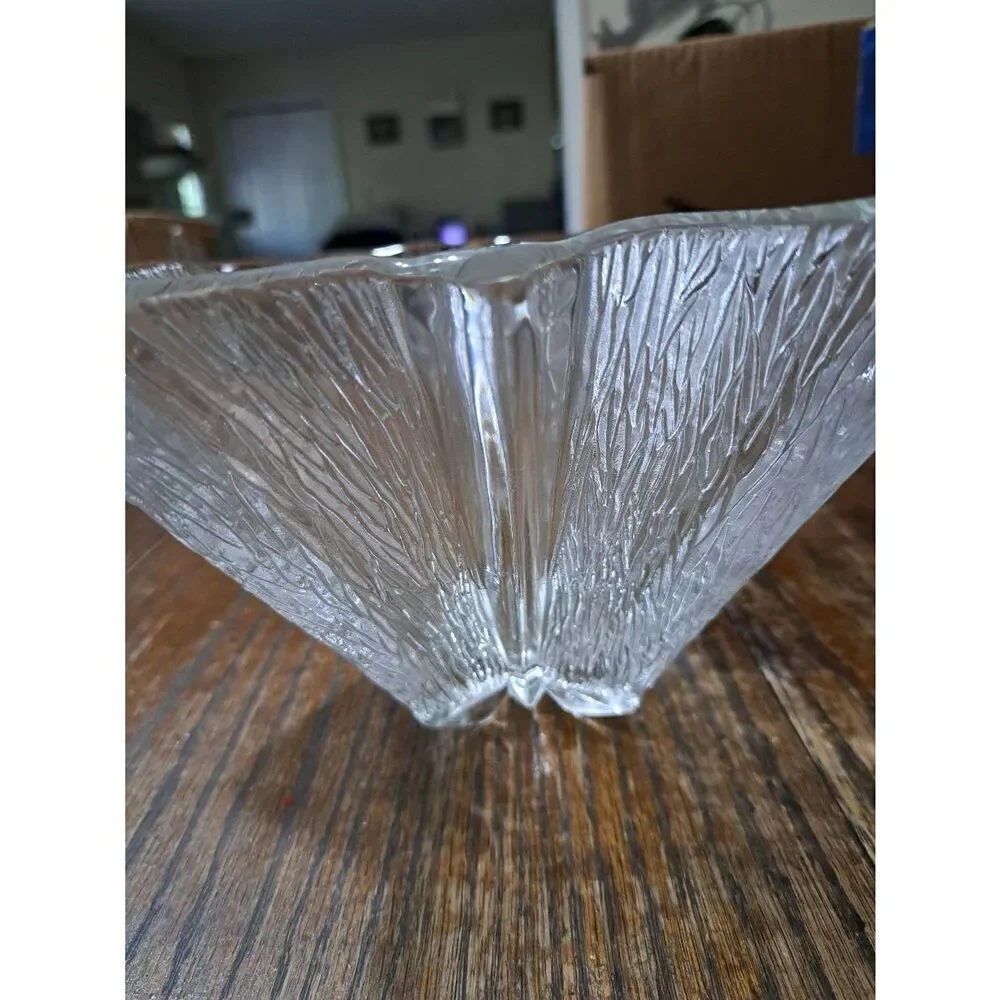 Vintage Crystal Starburst Bark Texture Star Shaped Bowl Centerpiece Good Quality